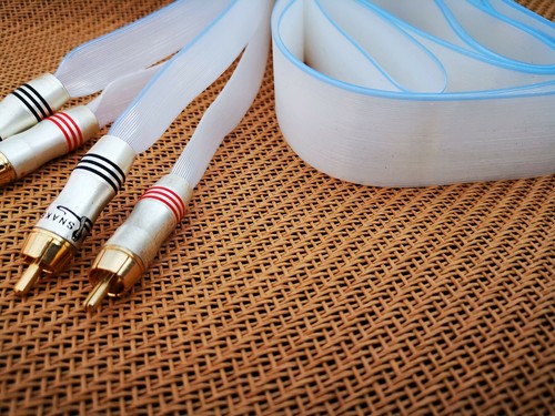 Silver flat ribbon audio - 80%,